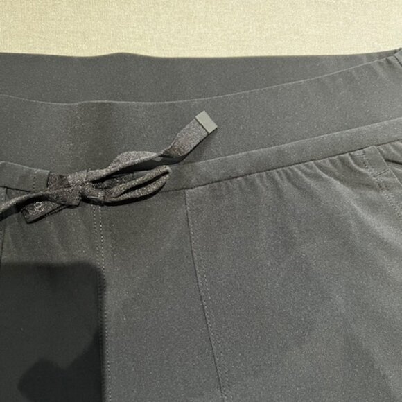 Closet Clearance Black Lole Gateway Capri - Picture 4 of 8